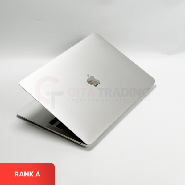 macbook-air-retina-13-inch-m1-2020-silver-apple-m1-battery-health-88-ssd-256gb-ram-8gb-sn-fvfj18uvq6l7-macos-rank-a-20260816144304-1.png